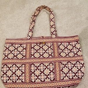 Vera Bradley Large Tote in Medallion